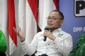 Rupiah Melemah, Hanif Dhakiri Minta BI Perjelas Strategi Menjaga Stabilitas Nilai Tukar