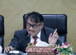 Cegah Ketimpangan Kompetensi, DPR Minta Kurikulum AI-Koding Masuk Pesantren