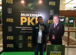 Foto Bareng Cak Imin, Standee Banner Ketum PKB Dipenuhi Antrian