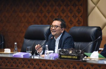 Duka Al-Khoziny, Waka Komisi V : Komitmen Infrastruktur Negara ke Pesantren Masih Lemah