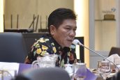 Obat Diedarkan sebagai Produk Kosmetik, Komisi IX Minta BPOM Perketat Izin Edar 