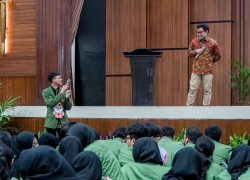 Cak Imin Ajak Mahasiswa UPN Asah Pengalaman: Jangan Andalkan Teori Saja