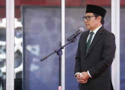 Sekjen PKB Lulus Doktor di UNHAN, Gus Muhaimin: Saya Bangga Padamu!
