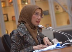 DPR Kritik Menkes Soal Kurikulum: Pengelola MBG yang Harus Paham Gizi, Bukan Siswa