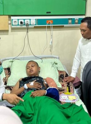 Gus Muhaimin Tinjau Langsung Lokasi Runtuhnya Gedung Ponpes Al-Khoziny Sidoarjo