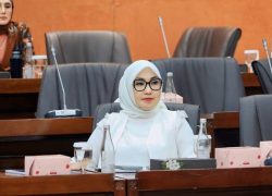 DPR Desak Pemerintah Segera Cari Solusi Konkret Atasi Polemik Kereta Cepat