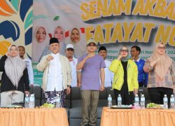 Ikut Senam Akbar, Wamenkop dan Sekjen PKB Semangati Ribuan Kader Fatayat NU Malang