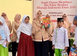 Rustini Muhaimin di MI Yatsahi Bogor: Pendidikan adalah Pemberdayaan Terbesar
