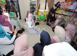 Sapa Korban Tanah Bergerak, Rustini Muhaimin: Warga Padasari Tidak Sendirian
