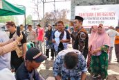 Anggota DPR F-PKB Salurkan Bantuan Uang Tunai kepada Korban Kebakaran di Pulau Kijang Inhil