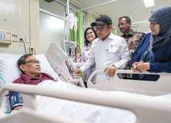 Tinjau Langsung Layanan RSUD-Kantor BPJS Kesehatan, Menko PM Pastikan Pasien Penyakit Kronis Tetap Terlindungi JKN
