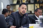 Dorong Penambahan KRL, Rivqy PKB: Kepadatan Penumpang di Jam Kerja Mengkhawatirkan