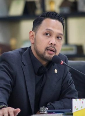 Dorong Penambahan KRL, Rivqy PKB: Kepadatan Penumpang di Jam Kerja Mengkhawatirkan