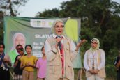 Rustini Muhaimin Terharu Kunjungi Arus Kualan, Bukti Sekolah Alam Bisa Mendunia