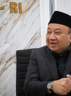 Tukin TNI Naik, Waka Komisi X: Gaji dan Tunjangan Guru Juga Harus Naik