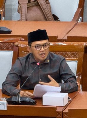 Kiai Maman Minta Kemenag Bentuk Tim Evaluasi Independen Usut Polemik Rektor UINSA