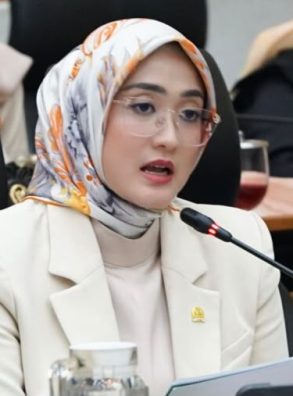 Rina Sa&rsquo;adah: Jangan Pertentangkan Instruksi Presiden dengan Nasib Peladang, Cari Jalan Tengah!
