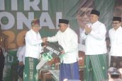 Tak Sekadar Apel HSN 2026, PKB Berikan Bantuan Mobil Ambulans dan Dana Pesantren