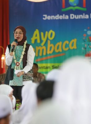 Rustini Muhaimin: Anak-anak Korban Karhutla Berhak Tetap Bahagia, Belajar, dan Bermimpi