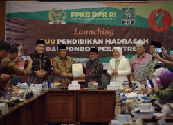 Ulang Tahun Ke 17, FPKB Hadiahkan RUU Pendidikan Pesantren dan Madrasah Untuk Santri Indonesia