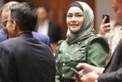 Sampah Menggunung, Iyeth Bustami Dorong Program PSEL di Riau