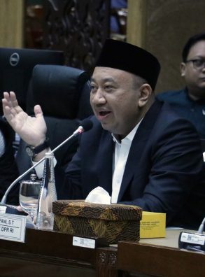 Kasus Guru Atun, Wakil Ketua Komisi X: Jangan Ada Lagi Siswa yang Menghina Guru