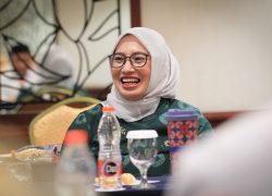 Beasiswa Tenaga Medis Masih Terbatas, Nihayatul Wafiroh Dorong Perluasan Penerima