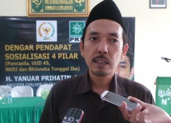 Batalkan Pengangkatan Tenaga Honorer K-2, Yanuar: Mentri Yuddy Tidak Peka Kondisi Rakyat