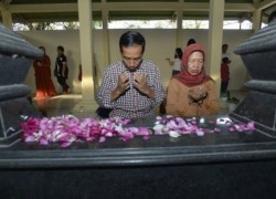 Helmy Faisal : Ibu Jokowi Anggota Muslimat NU