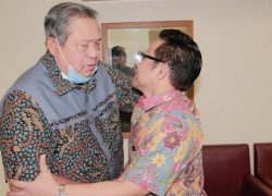 Jenguk Ani Yudhoyono, Cak Imin Doakan Cepat Sembuh Serta Semangati SBY